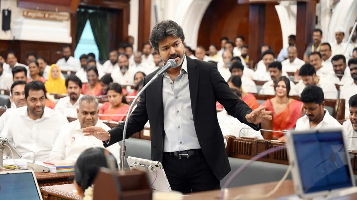 மதுராந்தகம், தாராபுரம் இடைத்தேர்தல்: மும்முனைப் போட்டியில் வெற்றிக்கனியை ருசிக்கப் போவது யார்?
