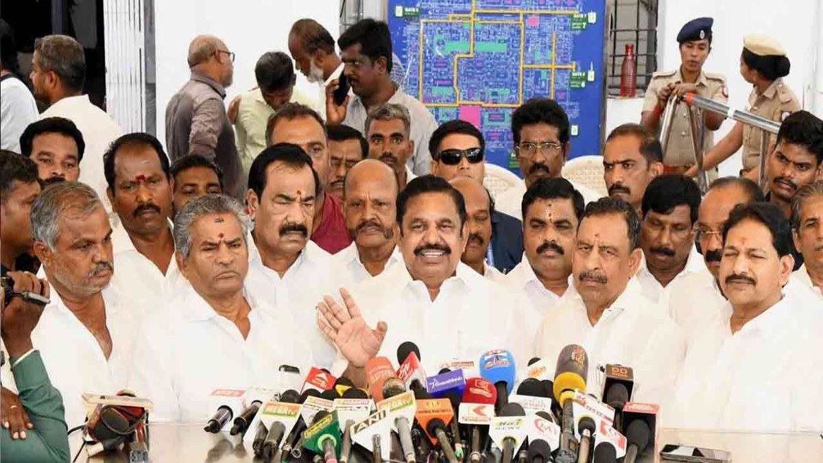 “தவெகவும் திமுகவும் மாறி மாறி பேசி நேரத்தை வீணடிக்கிறார்கள்”