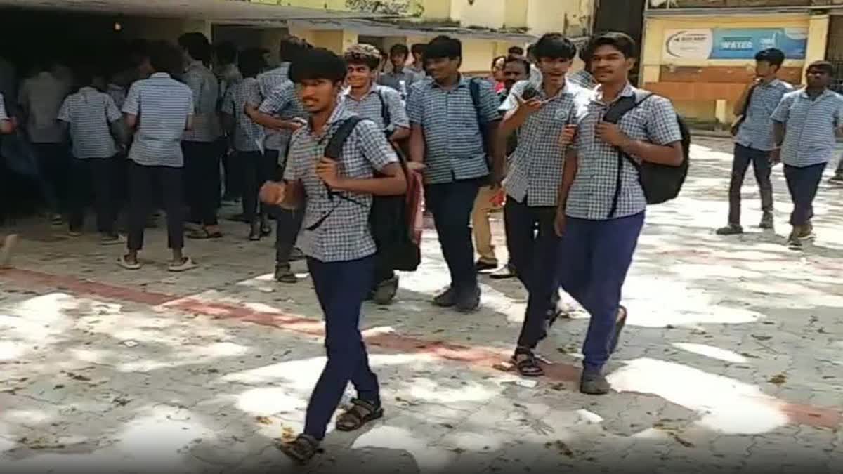 இடைத்தேர்தல்: மதுராந்தகம், தாராபுரத்தில் பள்ளிகளுக்கு அக்டோபர் 5, 6 விடுமுறை