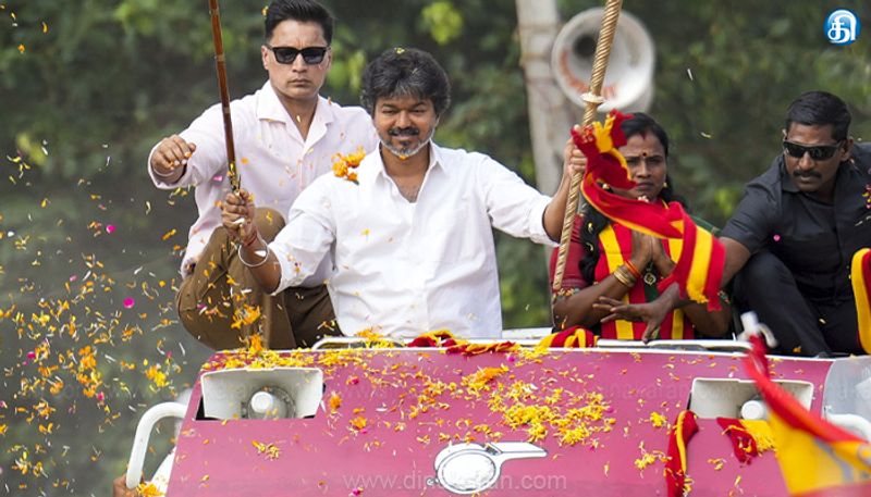விஜய் ரோடுஷோவுக்கு பல மடங்கு செலவு; தவெக வேட்பாளர்கள் மீது தேர்தல் ஆணையத்தில் புகார்