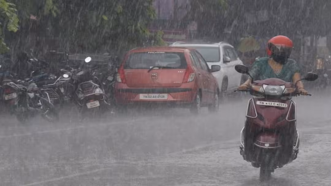 TN Weather News: சென்னையில் வெளுத்த மழை