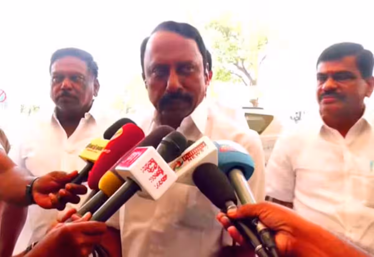 நல்ல மகராசன் எனக்கு நல்லது பண்ணி விட்டார்; அமைச்சர் செங்கோட்டையன் பேட்டி