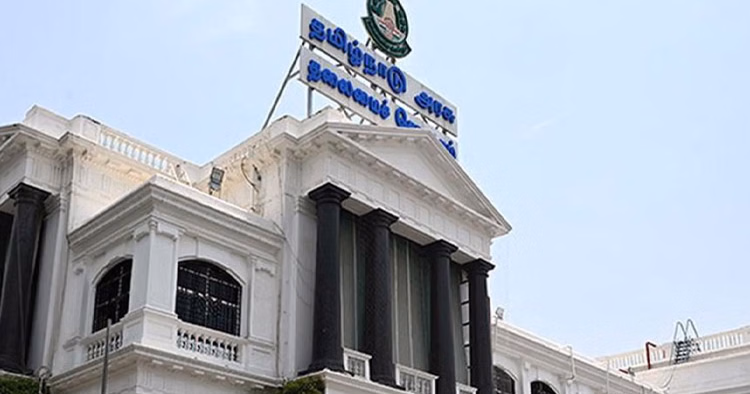 ஐஏஎஸ் அதிகாரிகள் பணியிடமாற்றம்; தமிழக அரசு உத்தரவு