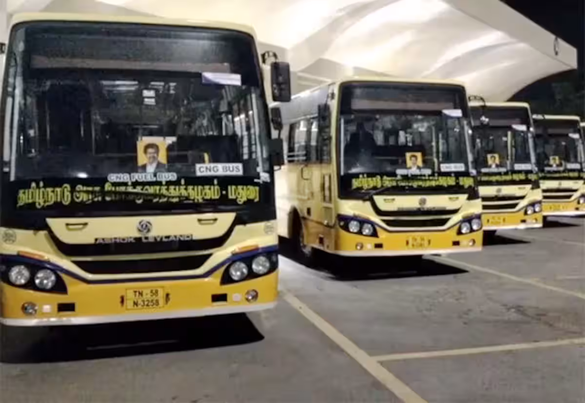 புதிய பஸ்கள் தொடக்க விழாவுக்காக 2 நாட்களாக 600 ஊழியர்கள் காத்திருப்பு