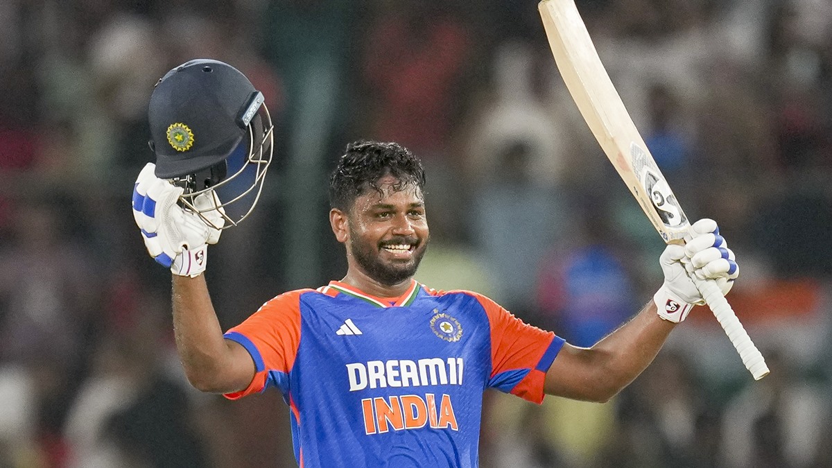 துணை கேப்டனை நீக்கிவிட்டு சஞ்சு சாம்சனை சேர்ப்பதா? இதெல்லாம் வேலைக்கே ஆகாது.. பிளேயிங் 11 குளறுபடி