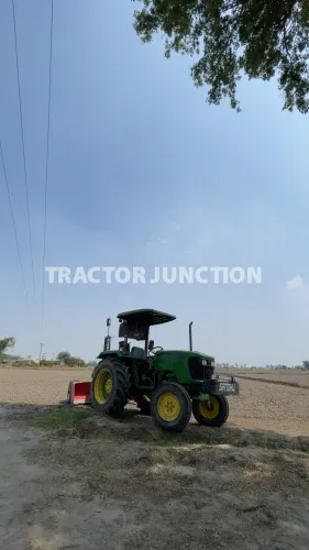 ஜான் டீரெ 5050 டி చిత్రాలు