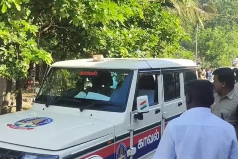 தவெக எம்எல்ஏவிடம் பேரம்: சிங்கப்பூர் வர்த்தகருக்கு ‘லுக்
