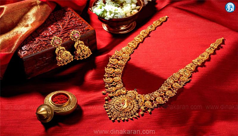 சென்னையில் ஆபரணத் தங்கத்தின் விலை சவரனுக்கு ரூ.400 குறைந்து ரூ.1,06,400க்கு விற்பனை!!