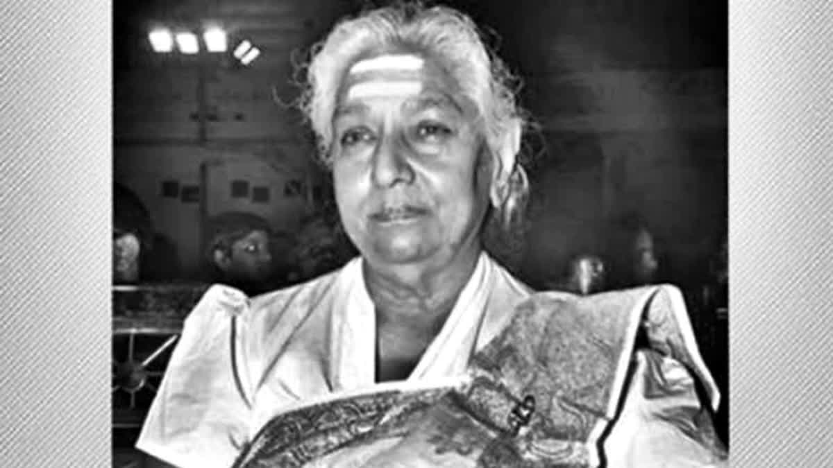 பிரபல பின்னணி பாடகி ஜானகி காலமானார்