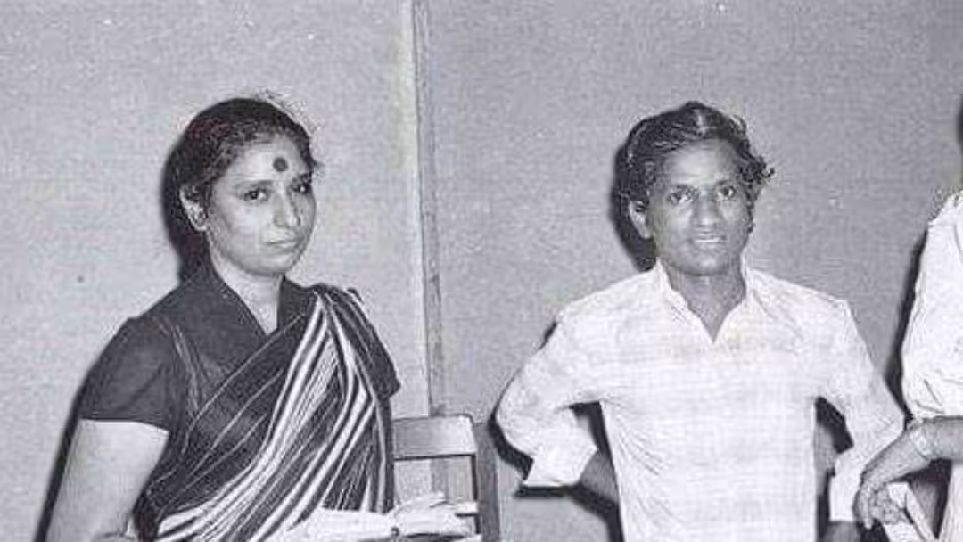 Janaki Passed Away: இளையராஜாவின் முதல் பாடகி ஜானகி.. காற்றில் கரைந்த இசைஞானியின் நைட்டிங்கேல்!