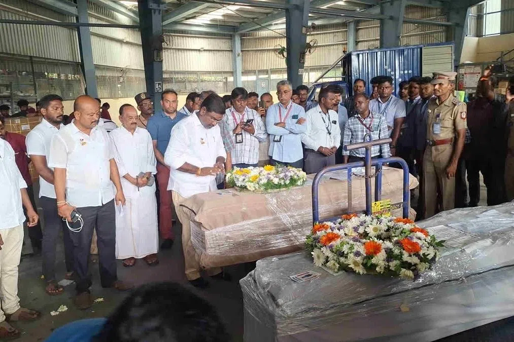 வியட்நாம் படகு விபத்து: உயிரிழந்த தமிழர்களின் உடல்கள் சென்னைக்கு வந்தன