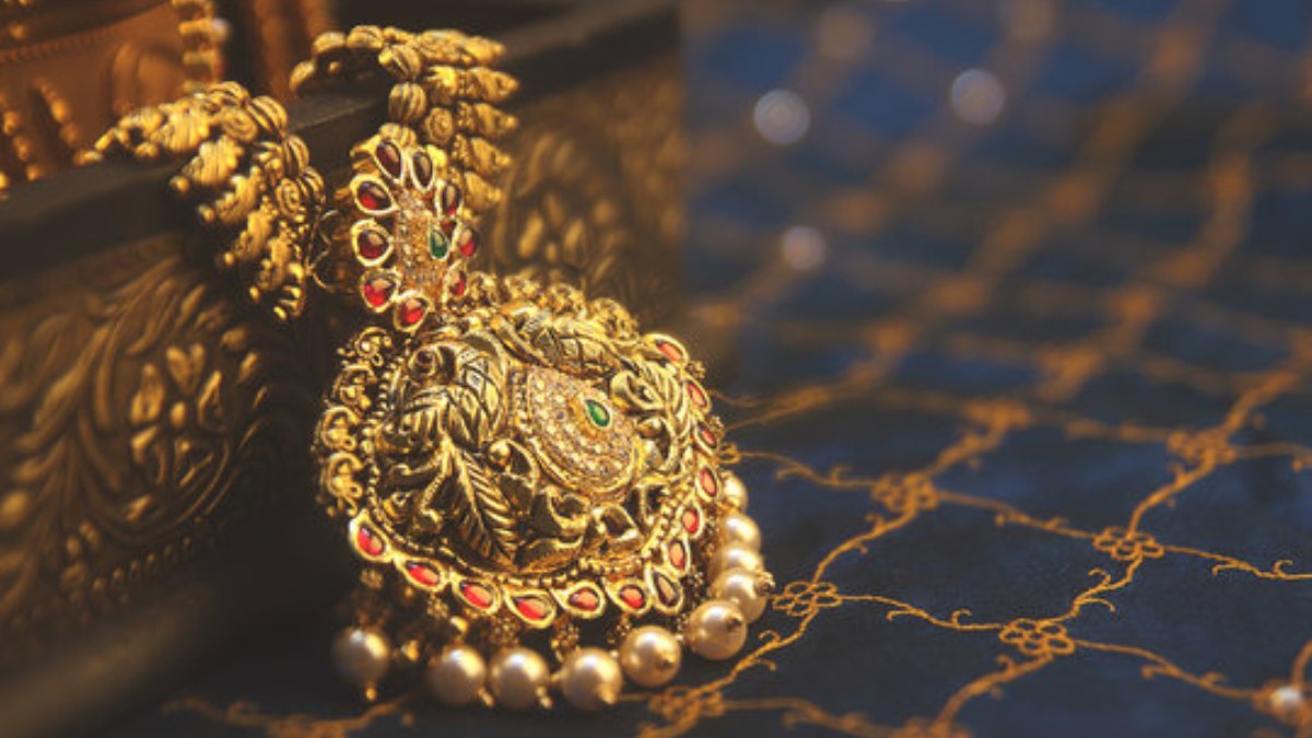 Gold Rate: இறங்கிய வேகத்தில் ஏறிய தங்கம் விலை..!! செப்டம்பர் தொடக்கமே இப்படியா?