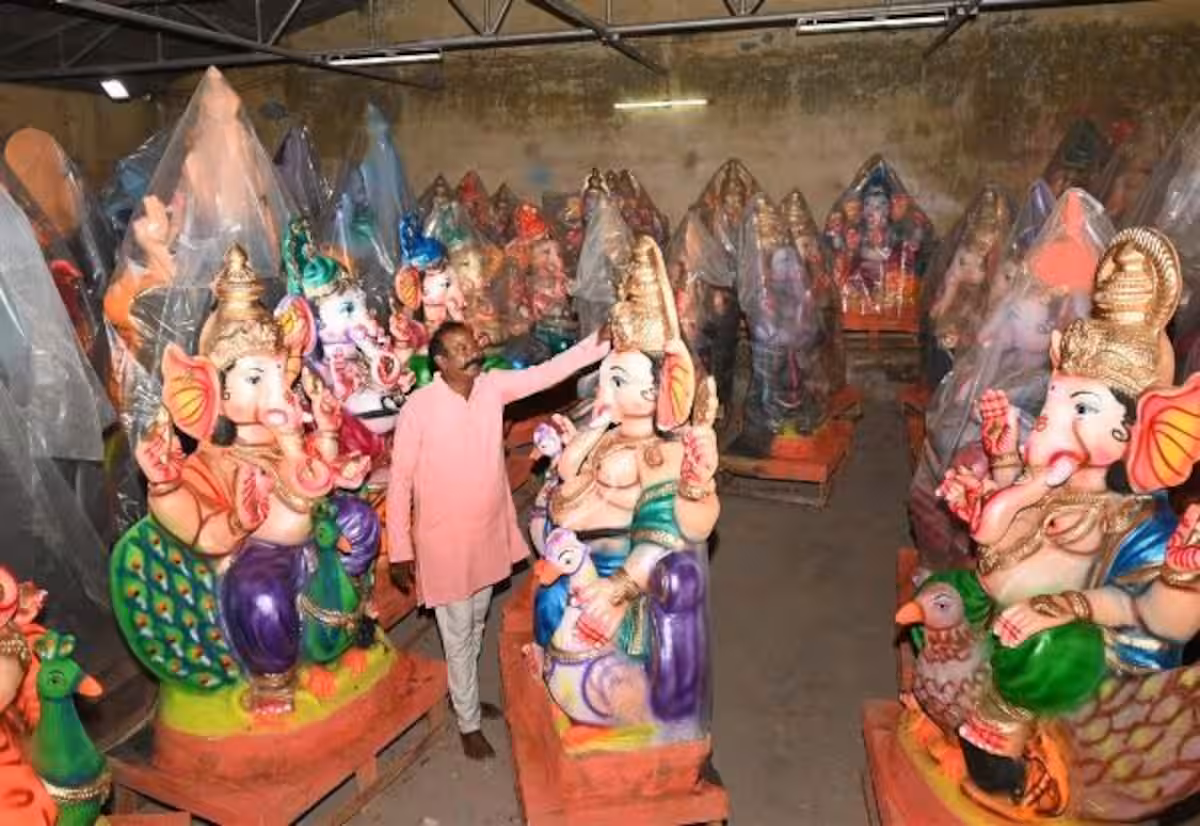  சதுர்த்திக்கு தயாராகும் 'சிக்ஸ் பேக்' விநாயகர்