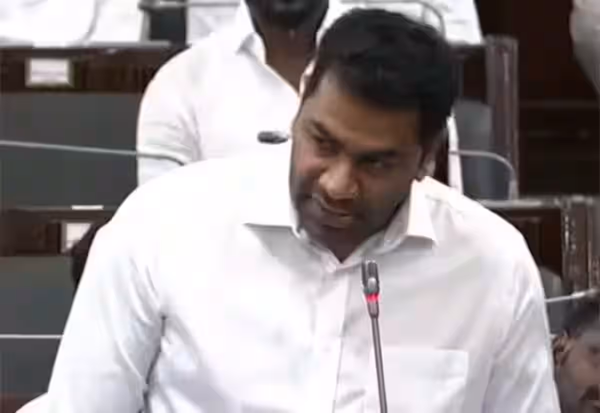 முன்கூட்டியே ரூ.2,000 கோடி அனுமதி: எ.வ.வேலு மீது அமைச்சர் ஆதவ் புகார்