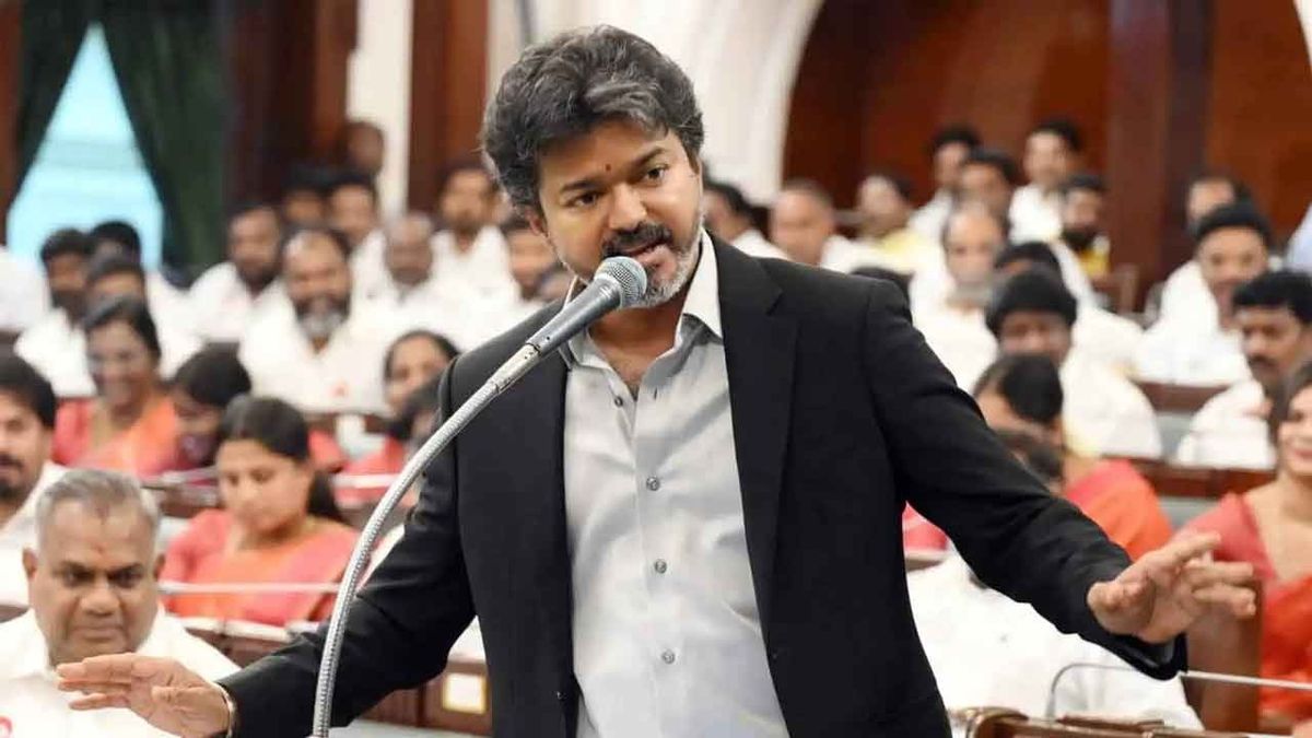 'சட்டசபையா இல்லை சினிமா சூட்டிங் ஸ்பாட்டா?'