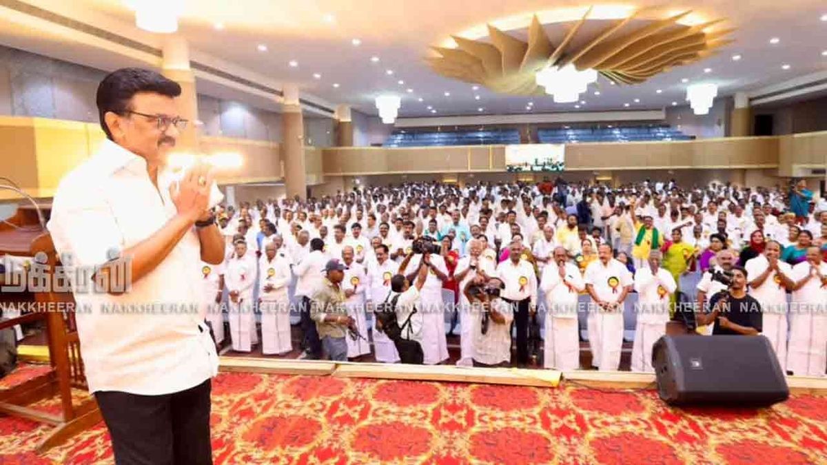 தி.மு.க. மாவட்டச் செயலாளர்கள் பதவி 110 ஆக உயர்வு : திட்டத்தை உடனே நிறைவேற்றக்கோரும் தொண்டர்கள்!