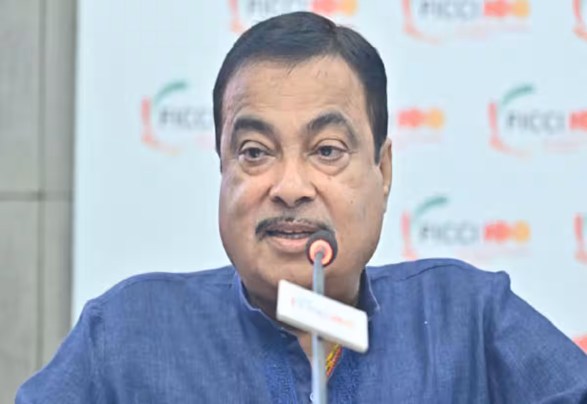 இனி சுங்கச்சாவடிகளில் காத்திருக்க வேண்டியது இல்லை; 2027ல் அறிமுகமாகிறது டிஜிட்டல் கட்டண முறை