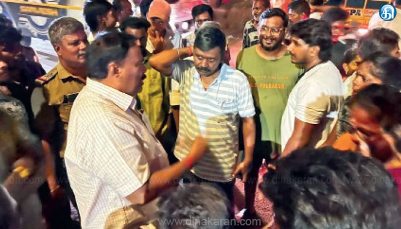 மாதவரம் பகுதியில் தொடர் மின்வெட்டு: மின்வாரிய அதிகாரிகளை கண்டித்து சாலை மறியல்