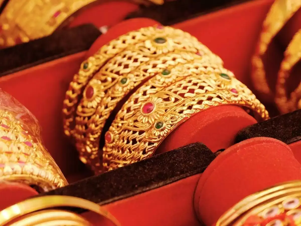 தங்கத்தின் விலை உயர்வு; வெள்ளியின் விலை மாற்றம் இல்லை