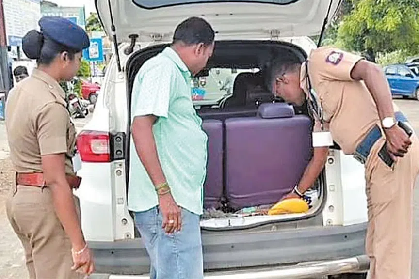 இடைத்தேர்தல்: பணப்பட்டுவாடா கண்காணிப்பைத் தீவிரப்படுத்தும் தேர்தல் ஆணையம்