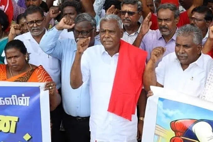 இடைத்தேர்தலில் வாக்களிக்க பணப்பட்டுவாடா: தவெக மீது இடதுசாரிகள் குற்றச்சாட்டு