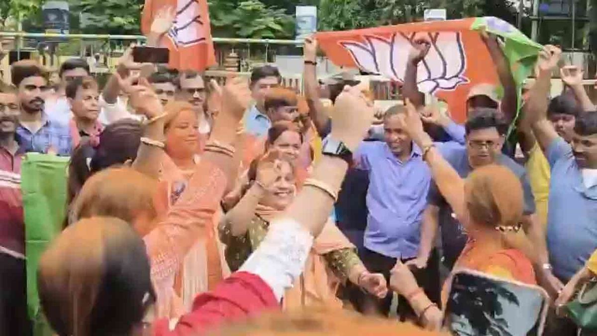 மேற்கு வங்க இடைத்தேர்தல் வாக்கு எண்ணிக்கை : பா.ஜ.க. வேட்பாளர்கள் முன்னிலை!